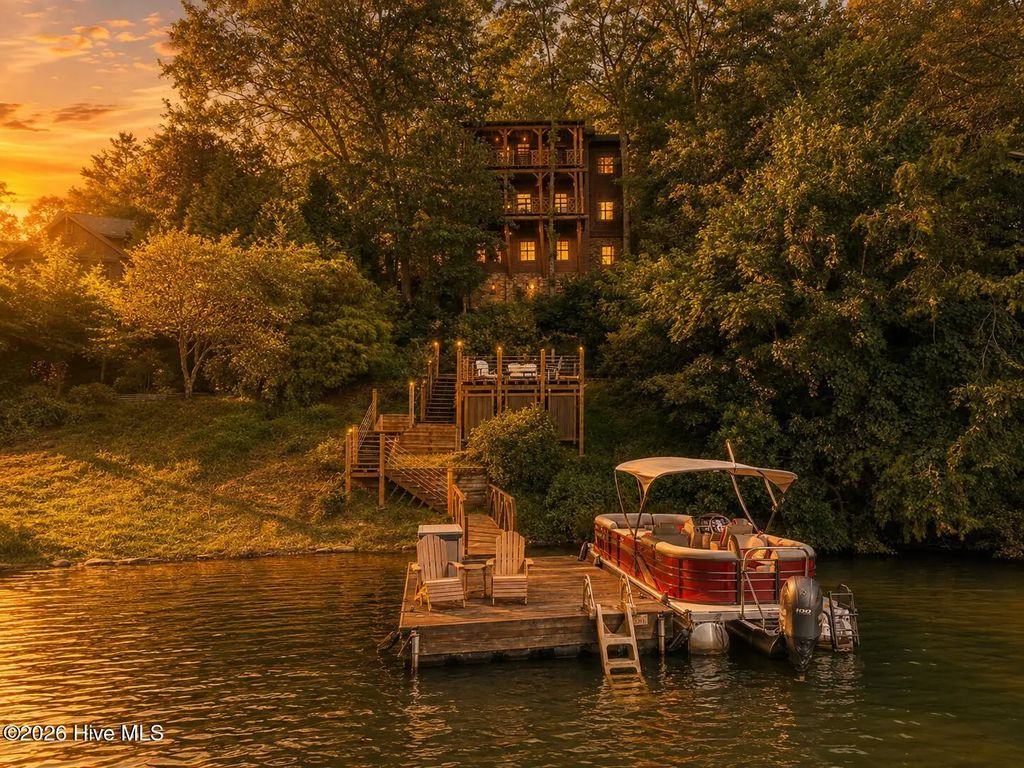 4 Lakeside Trail, Lake Santeetlah