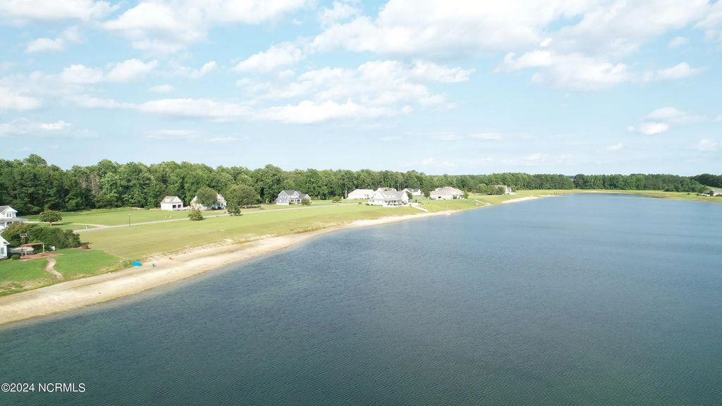 317 Schooner Landing Drive, Edenton