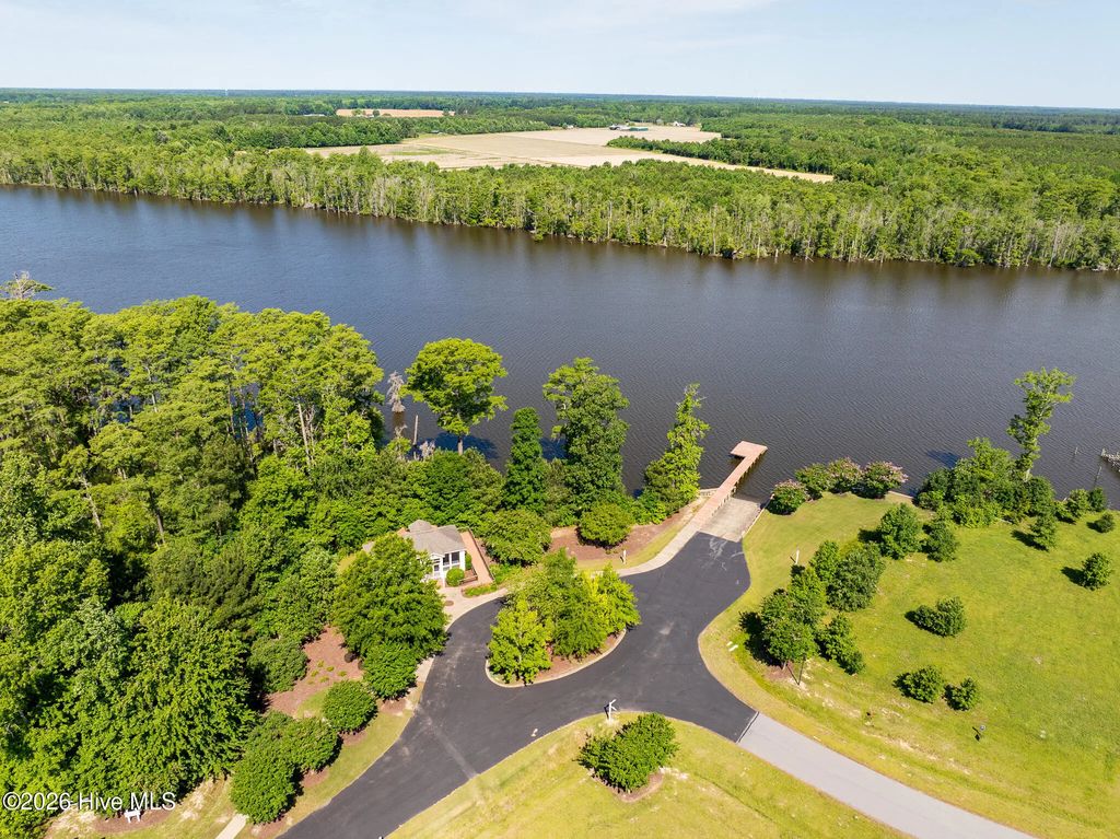 304 Winfall Court, Edenton
