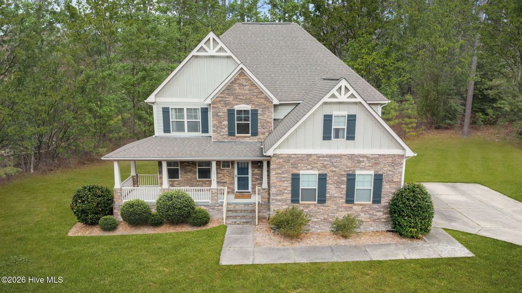 195 Glenmoor Drive, Southern Pines
