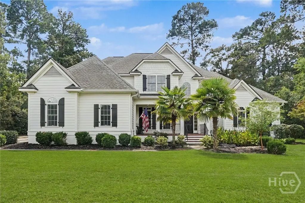 24 Oakcrest Drive E, Savannah