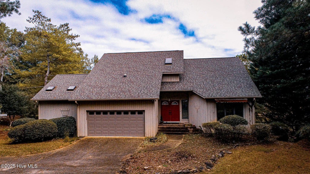 1050 Burning Tree Road, Pinehurst