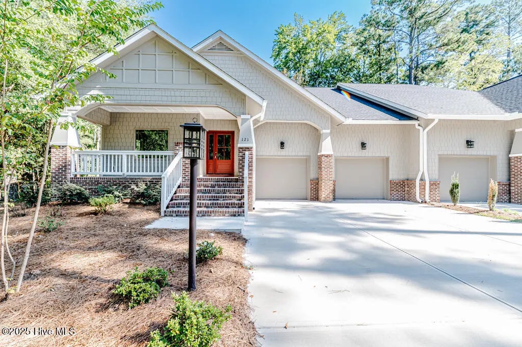 121 Lamplighter Village Drive, Pinehurst