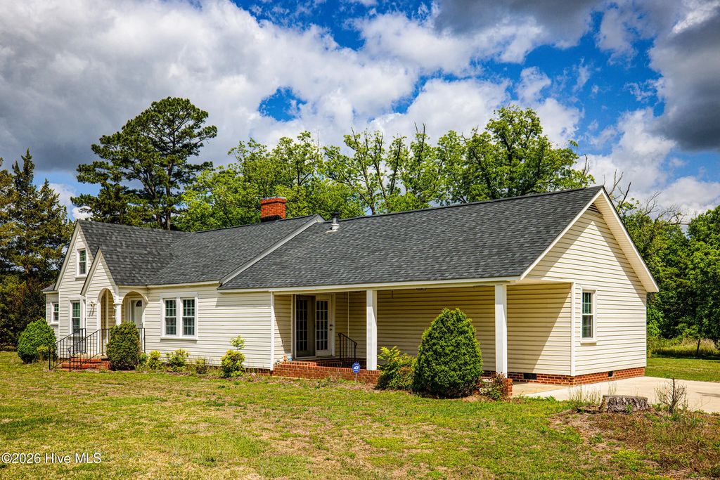 10581 E Nc 42 Highway, Middlesex