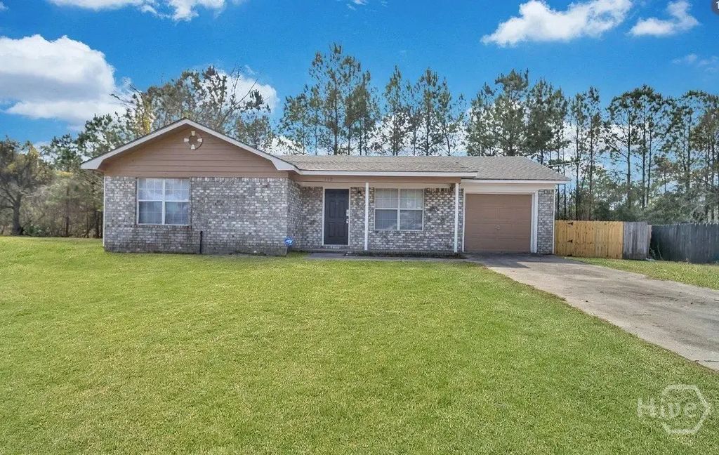110 W Kenny Drive, Hinesville