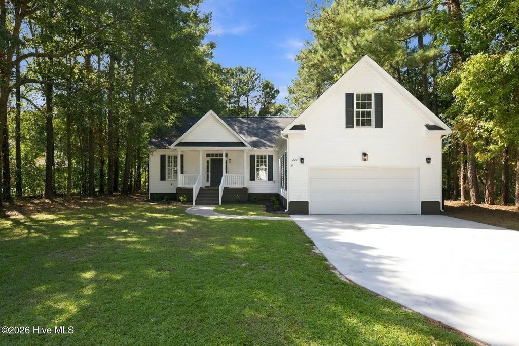 221 Goose Creek Road, New Bern