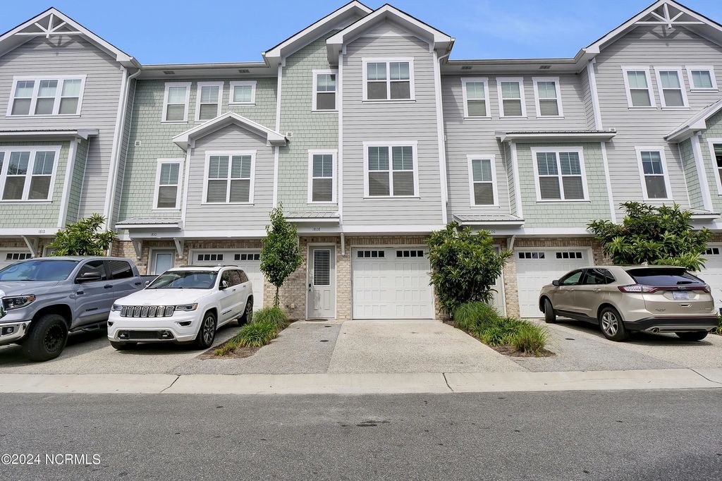 1808 Bungalow Row, Wilmington