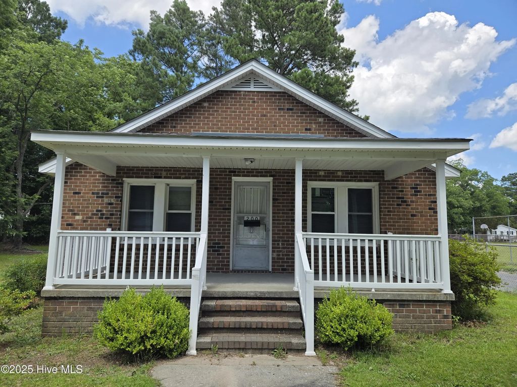 200 Martin Street, Williamston