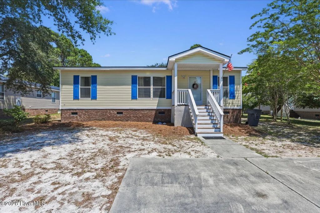 703 Dogwood Drive, Sunset Beach Mainland