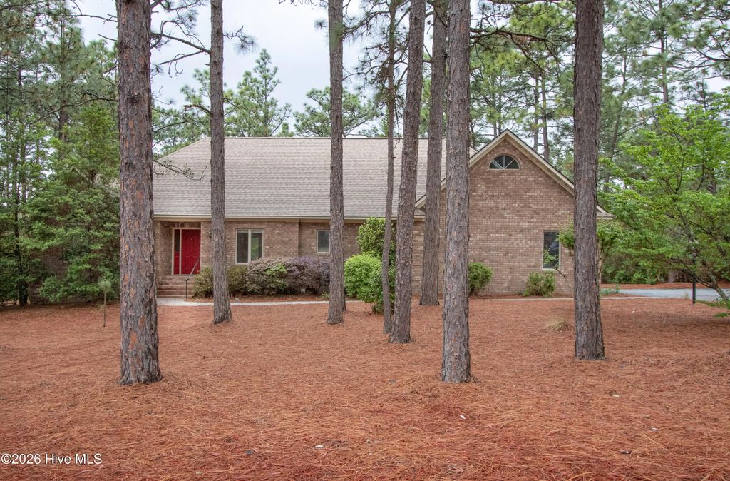 2 Interlachon Drive, Pinehurst