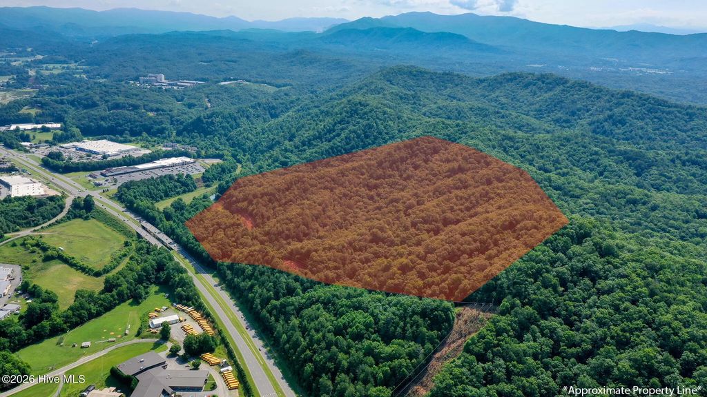 99ac Highway 74/19-129, Murphy