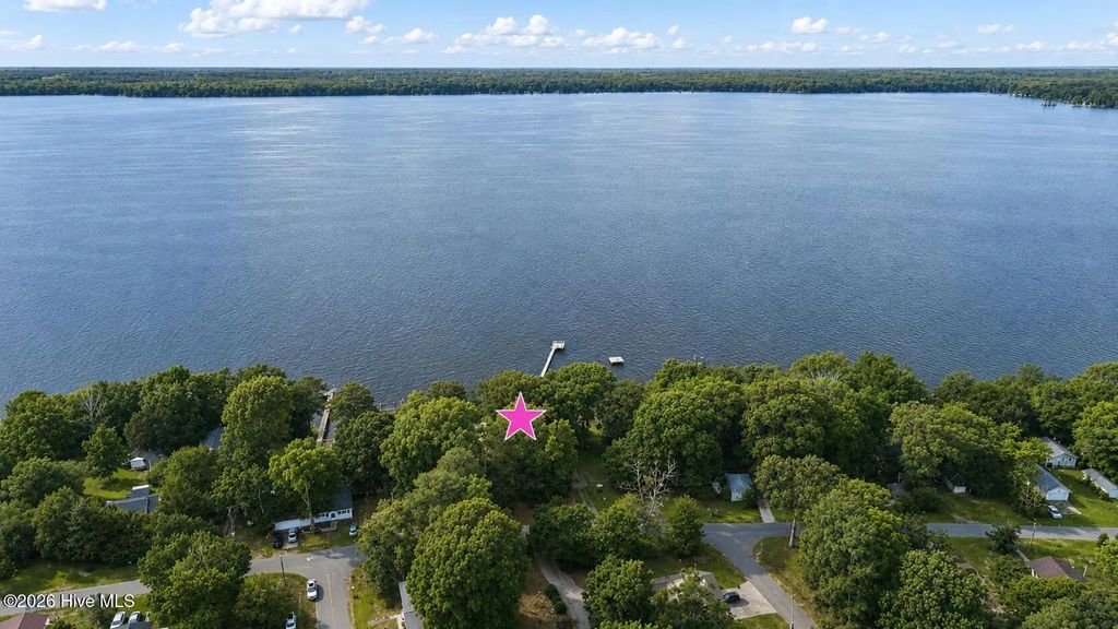 402 Chowan Trail, Edenton