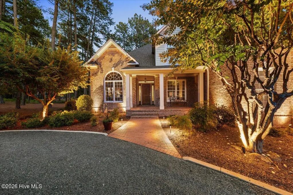 14 Rathlin Court, Pinehurst
