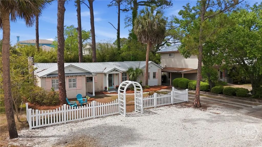 607 Jones Avenue, Tybee Island