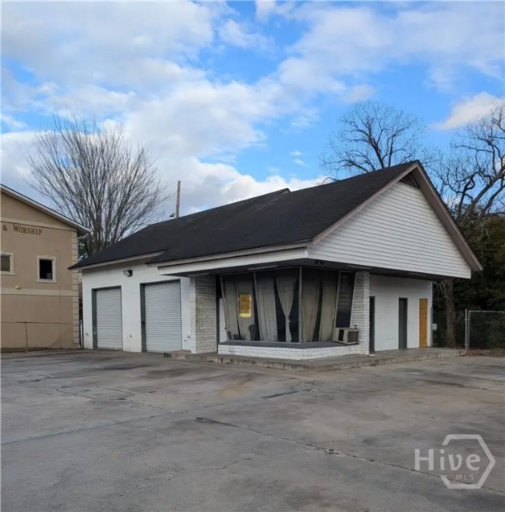 3912 Waters Avenue, Savannah