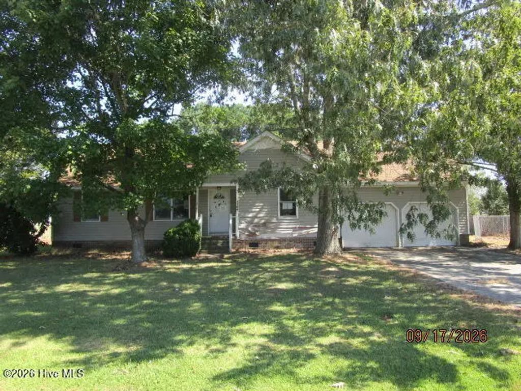 1108 Azalea Trail, Elizabeth City