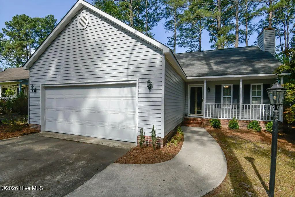 2545 Longleaf Drive Sw, Pinehurst