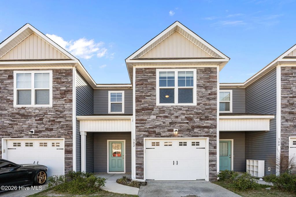 302 S Stingray Lane, Sneads Ferry