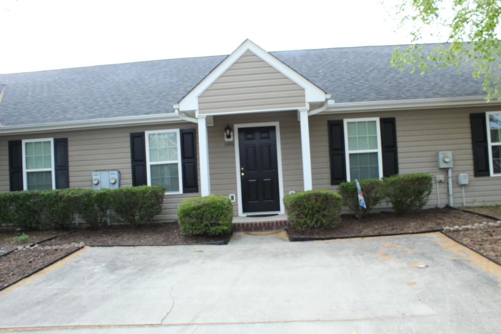 1802 Honeysuckle Way, Columbia