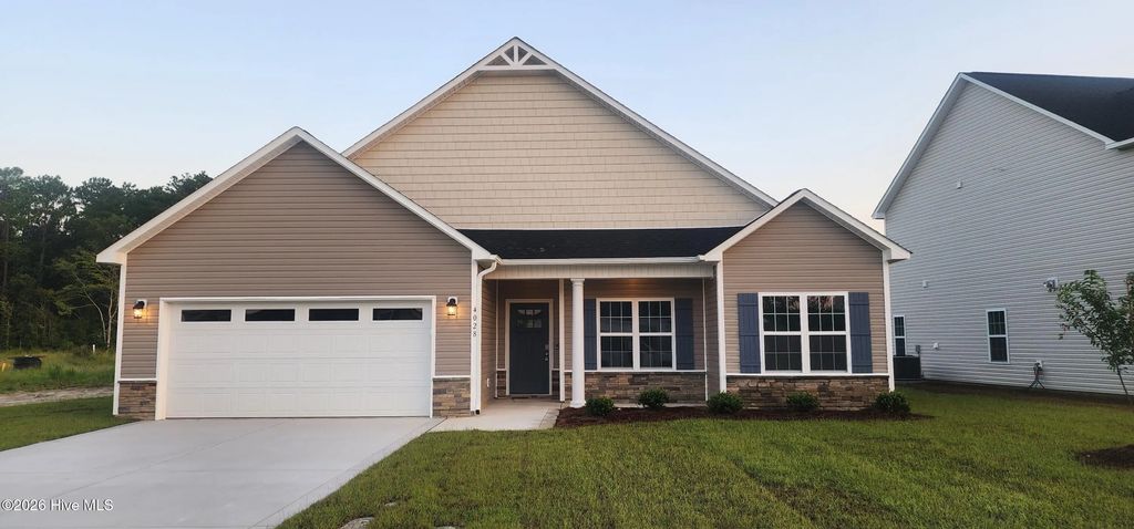 4028 Bluewater Boulevard, New Bern