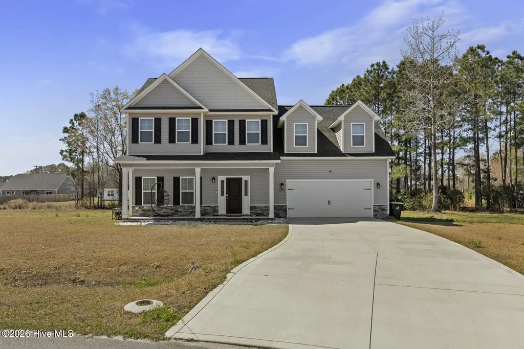 709 W Warner Court, Hubert