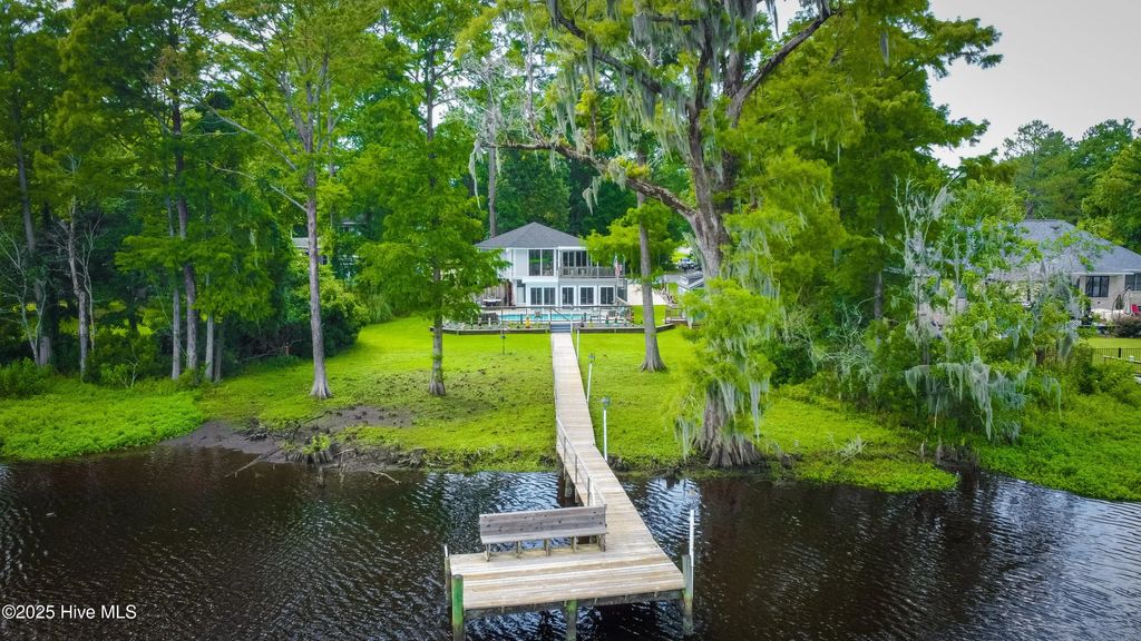 210 Gangplank Road, New Bern