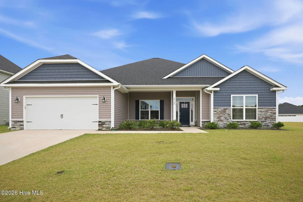 2708 Chalet Circle, Winterville