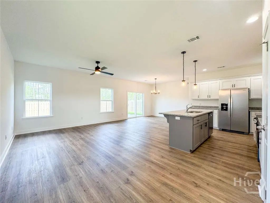 375 Boundary Hall Way, Hinesville