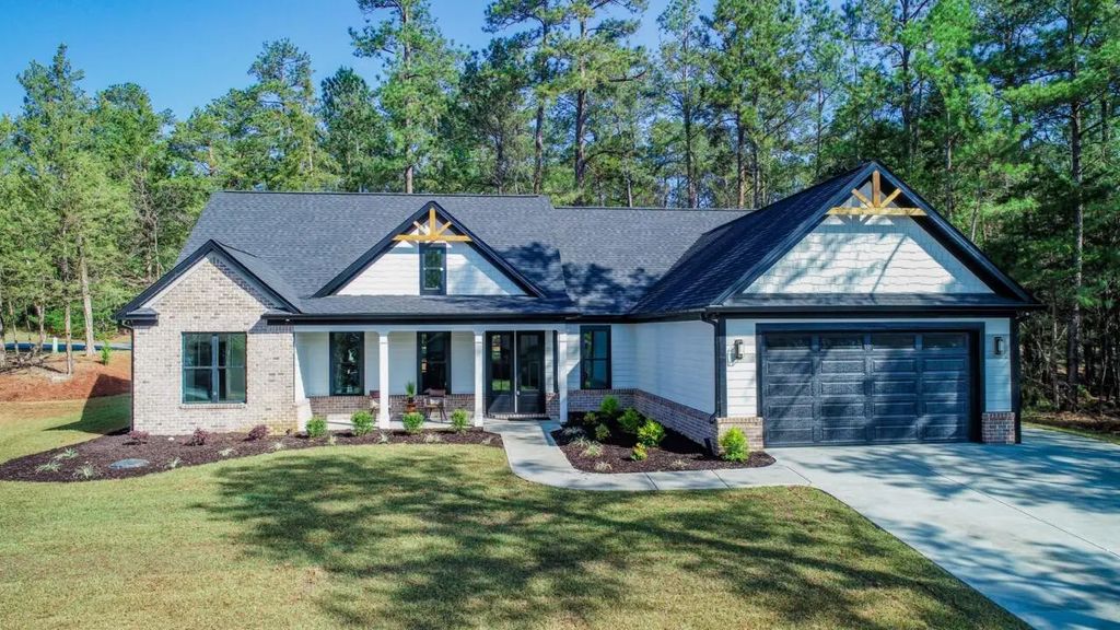 305 Wellington Court, McCormick