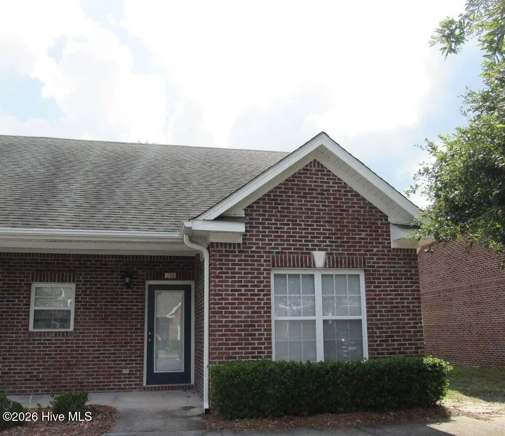 216 Hibiscus Way, Wilmington