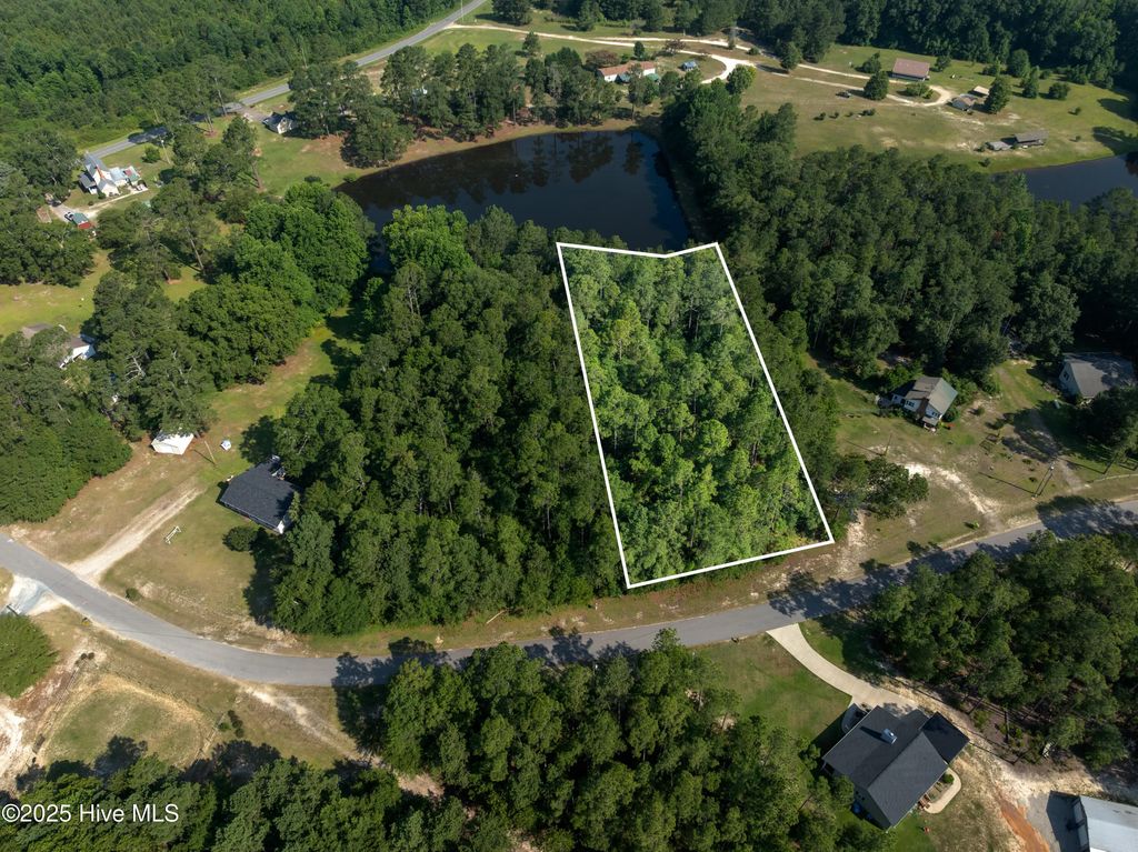 7 Country Lane, Ellerbe