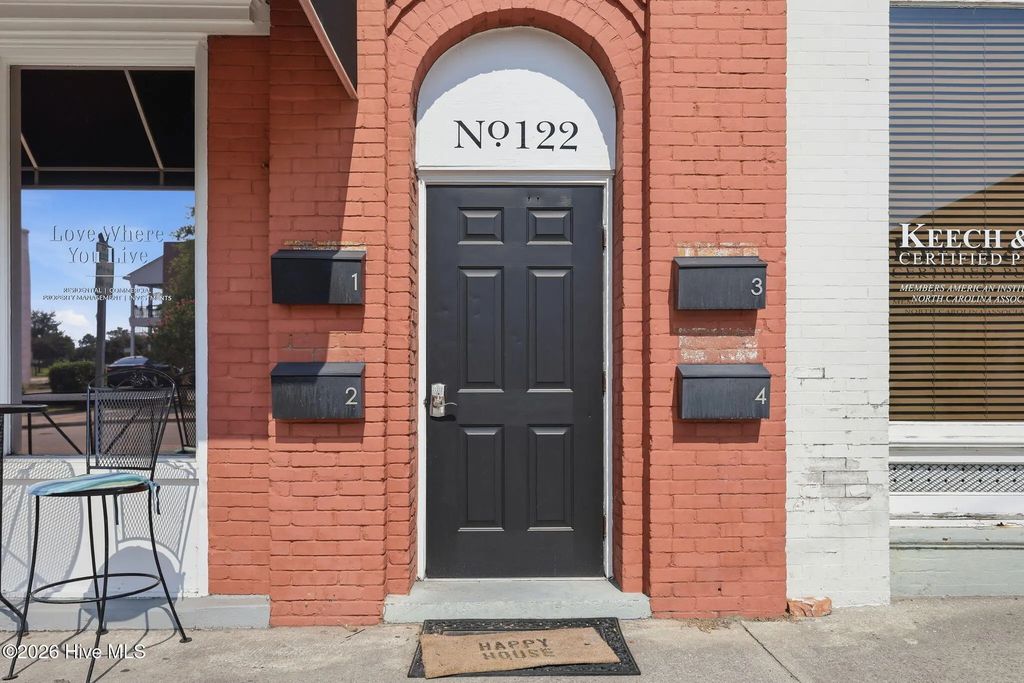 122 S Market Street 1, Washington