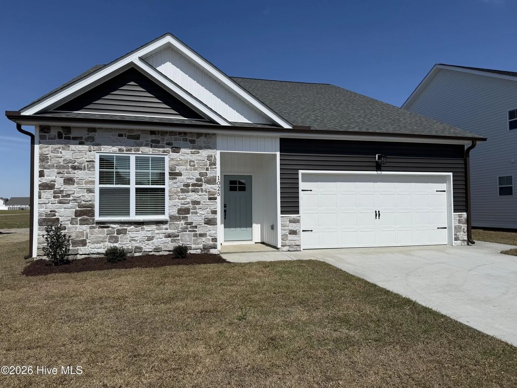 1025 Seven Iron Drive, Ayden