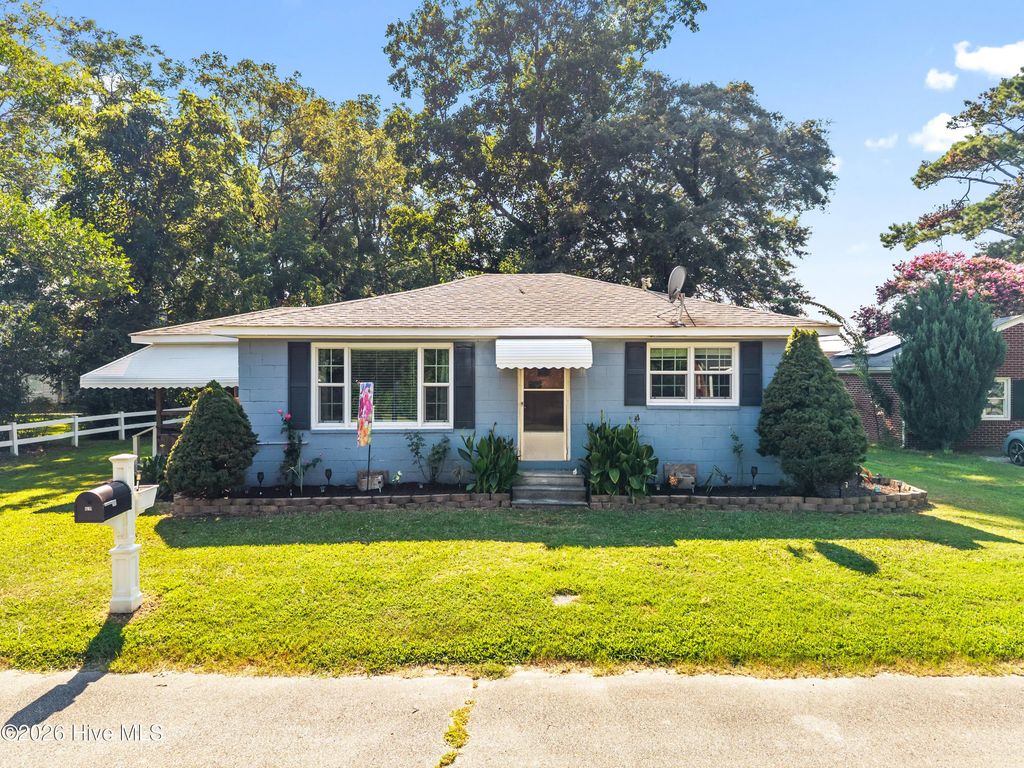 202 Academy Street, Gates