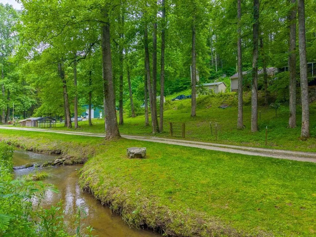 224 Cochrans Creek Road, Robbinsville