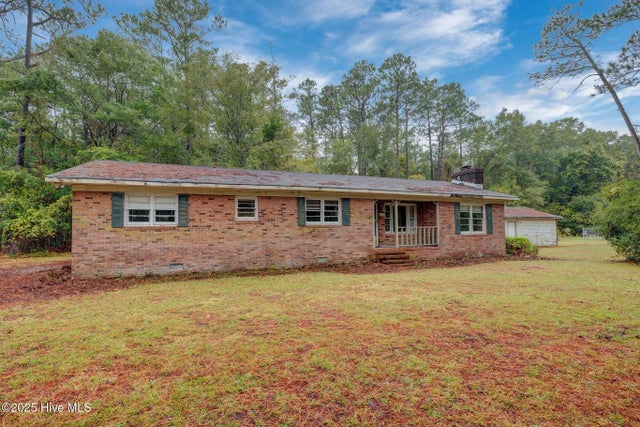 7723 Shadowloop Trail Ne, Leland