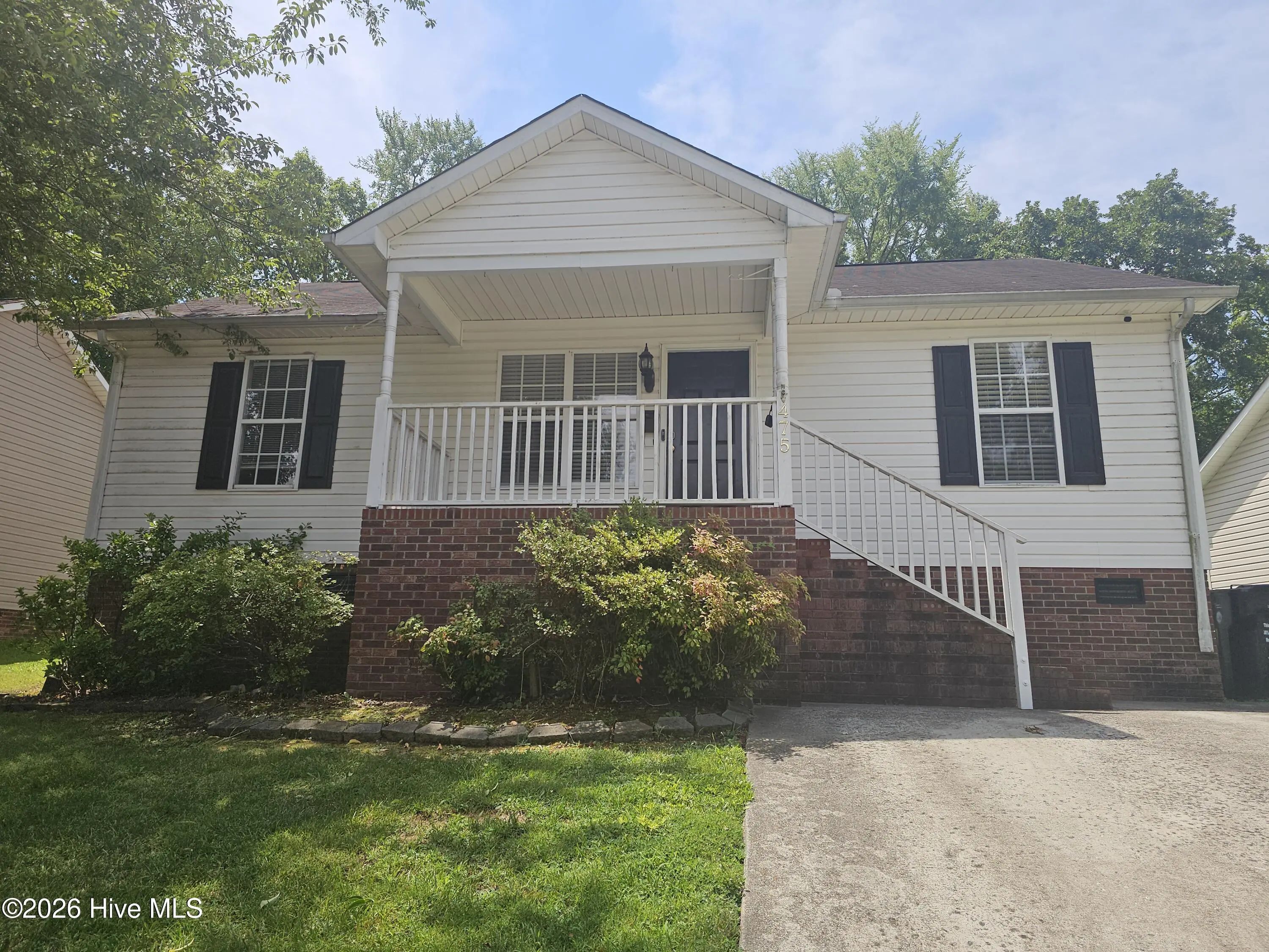 475 Hillandale Street Ne, Concord