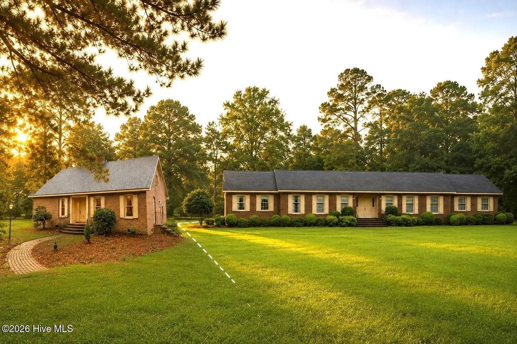 316 First Street, Hookerton