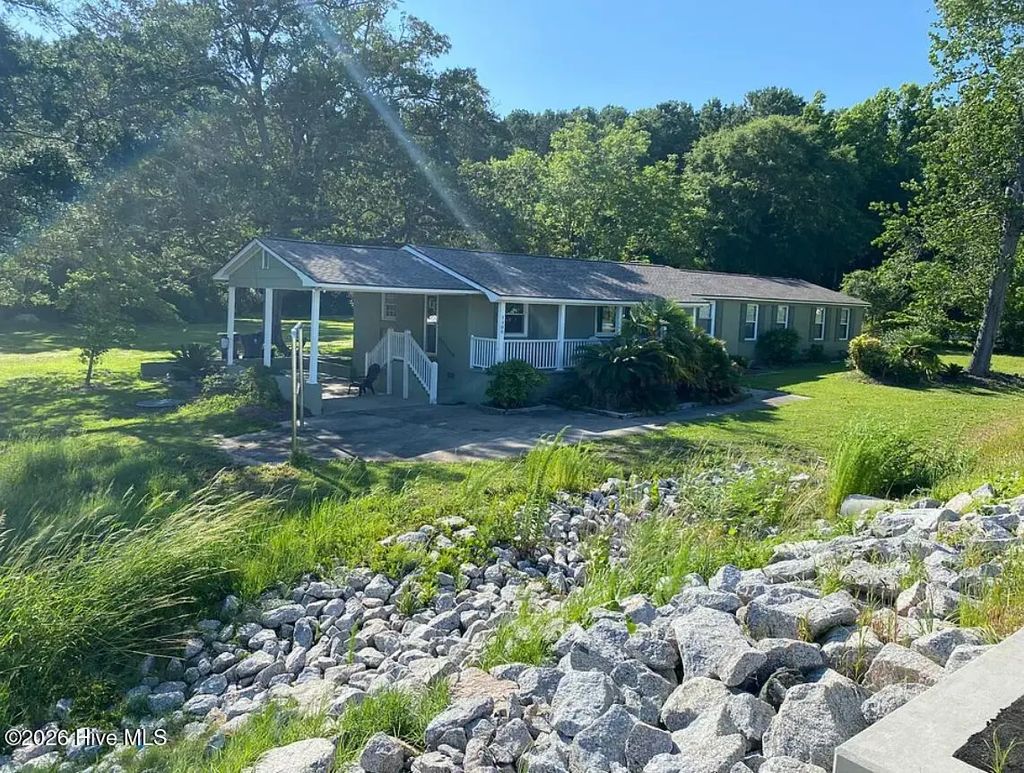 1300 Beach Drive Sw, Calabash