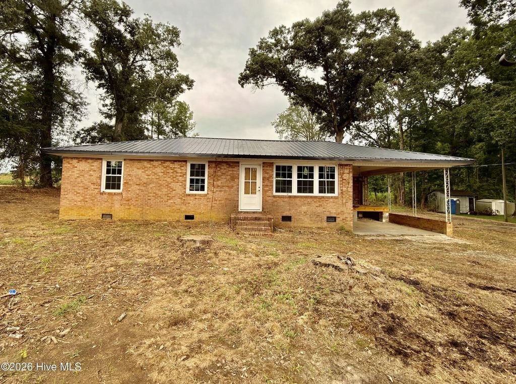 928 Oak Grove Inn Road, Selma