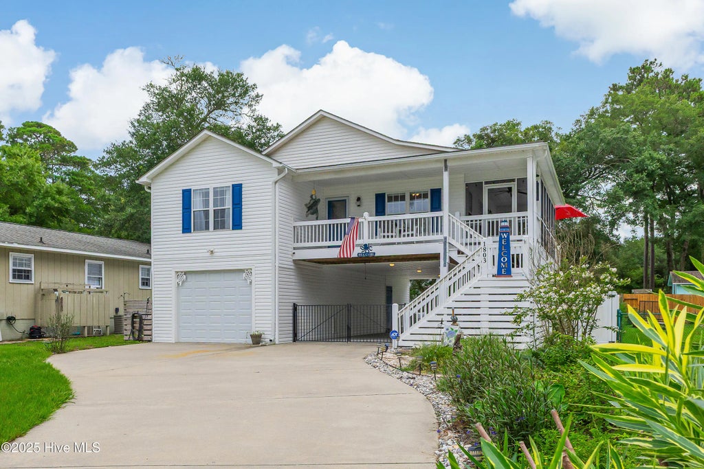 1803 W Yacht Drive, Oak Island