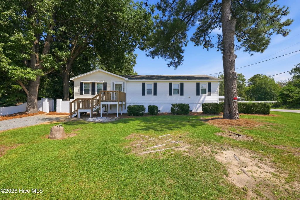 17 Old Fort Shores Road, Chocowinity