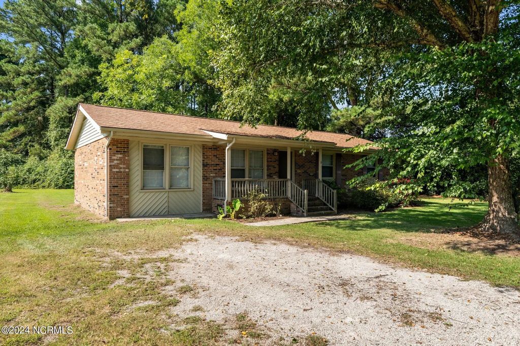 1045 Scott Town Road, Grantsboro