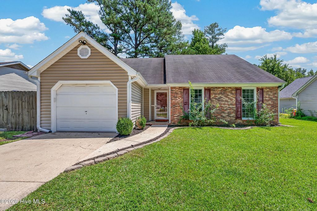 116 Hunting Green Drive, Jacksonville
