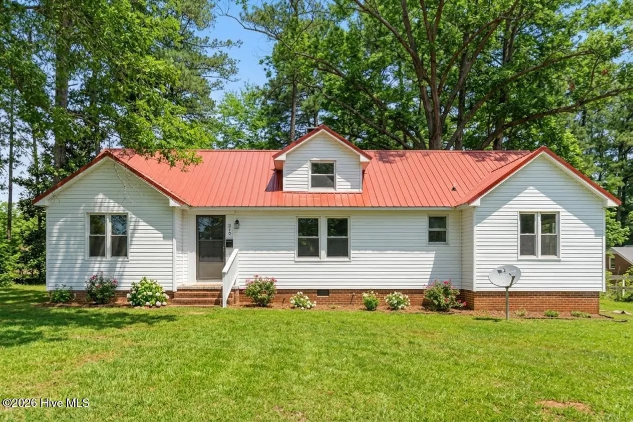 210 N Monroe Avenue, Sanford