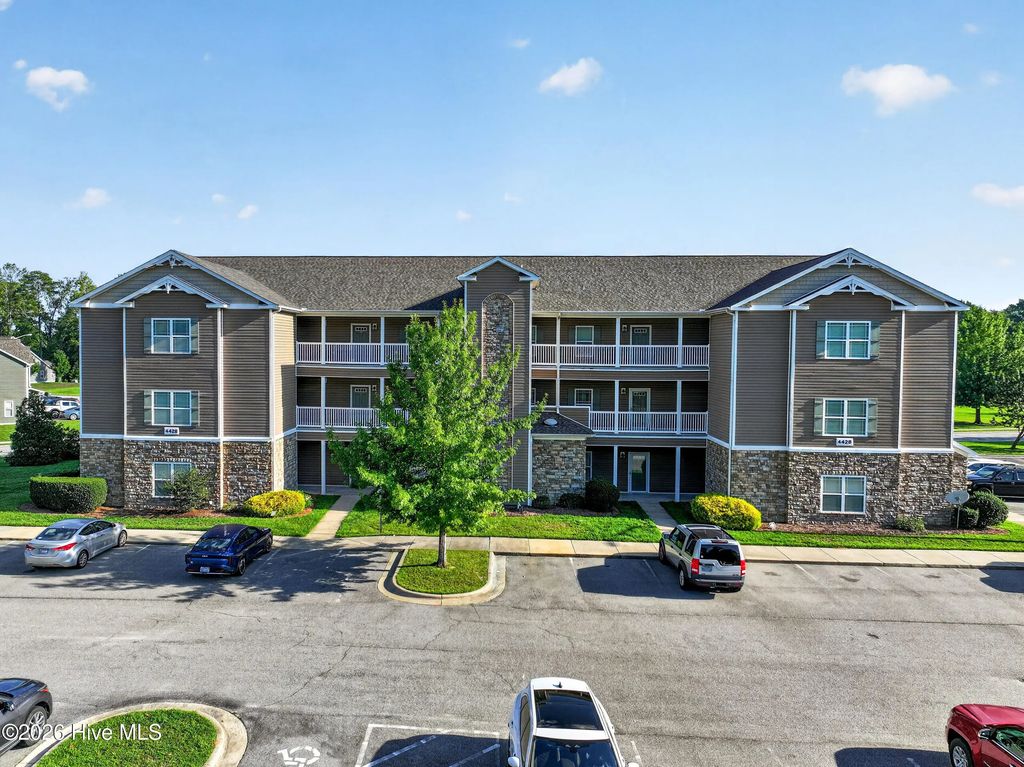 4428 Bluebill Drive 8, Greenville