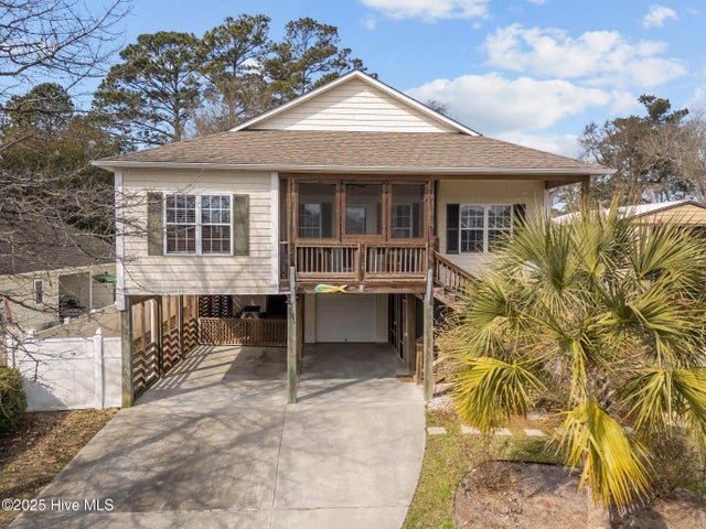 331 Ne 49th Street, Oak Island