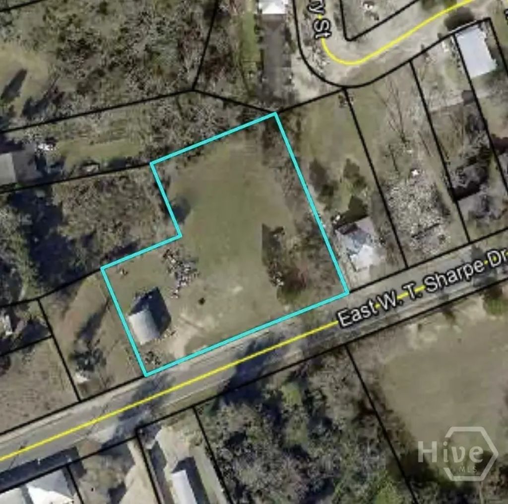 119 W T Sharpe Drive, Sylvania