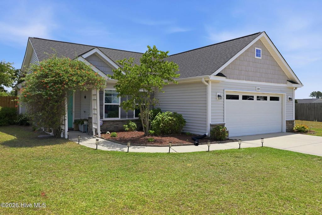 2205 Muir Court, Greenville