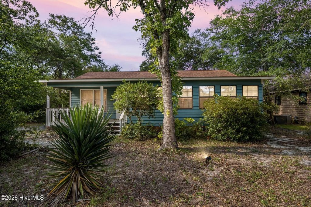 603 E Oak Island Drive, Oak Island